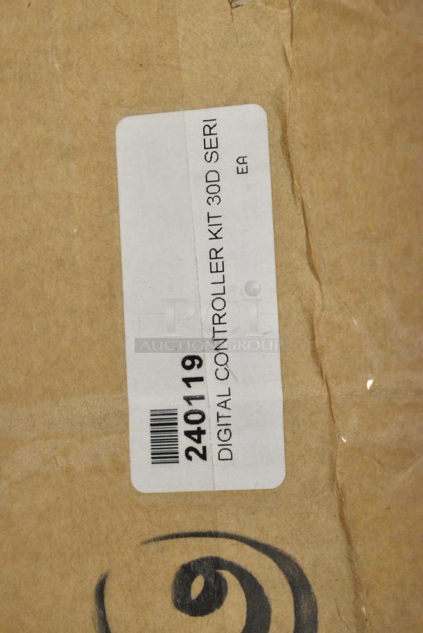 BRAND NEW SCRATCH AND DENT! 929029478 Waring 29478 On / Off Switch for 240V Panini Grills - Image 7 of 7