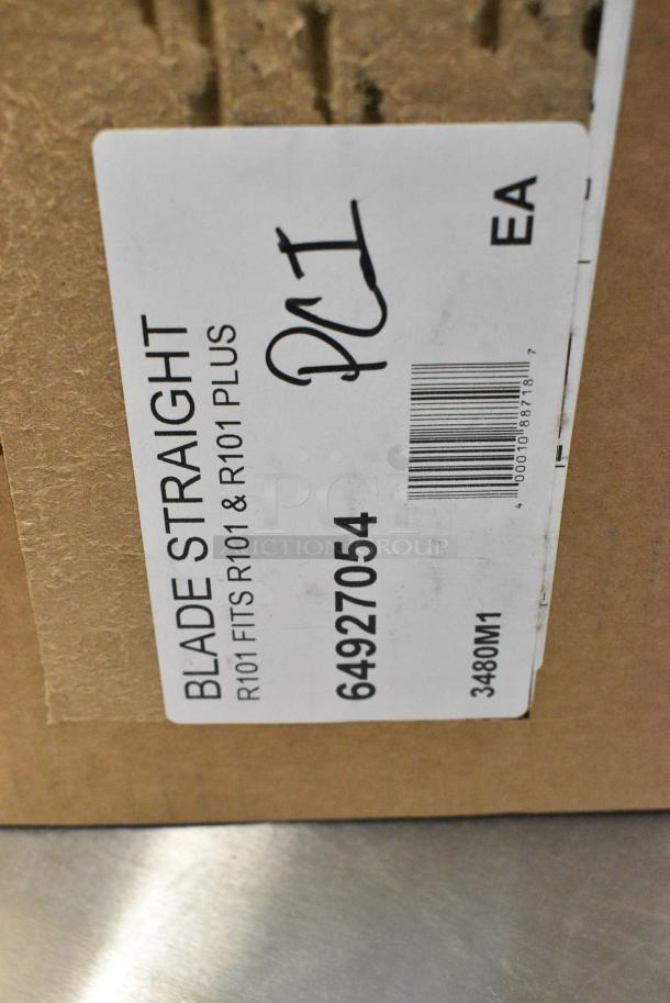 BRAND NEW SCRATCH AND DENT! Robot Coupe 27055 Smooth "S" Blade - Image 6 of 6