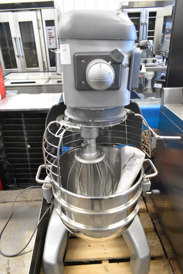 BRAND NEW SCRATCH AND DENT! Hobart Legacy HL300 Metal Commercial Floor Style 30 Quart Planetary Dough Mixer w/ Stainless Steel Mixing Bowl, Bowl Guard and Whisk Attachment. 100-120 Volts, 1 Phase. Tested and Working! - Image 2 of 6