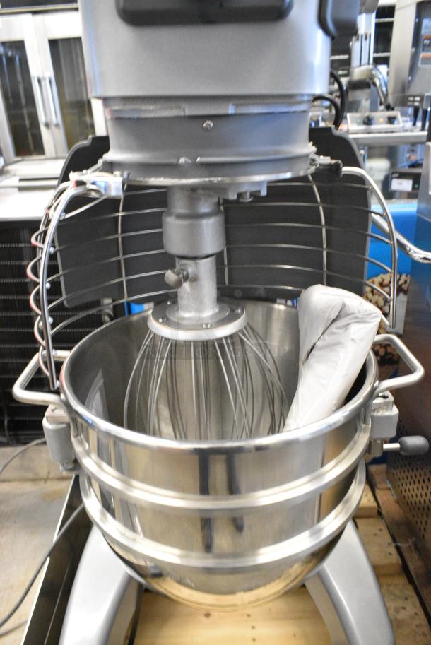 BRAND NEW SCRATCH AND DENT! Hobart Legacy HL300 Metal Commercial Floor Style 30 Quart Planetary Dough Mixer w/ Stainless Steel Mixing Bowl, Bowl Guard and Whisk Attachment. 100-120 Volts, 1 Phase. Tested and Working! - Image 3 of 6