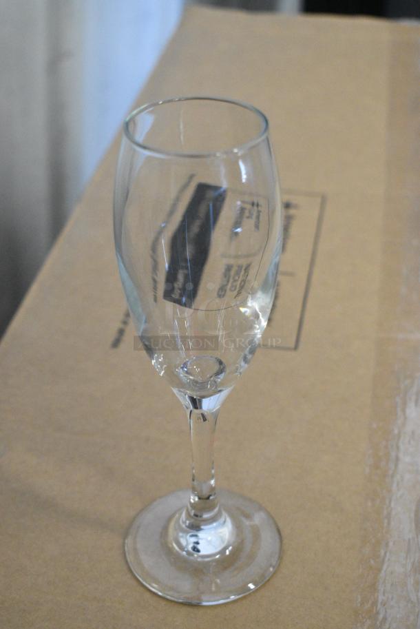 BRAND NEW SCRATCH AND DENT! Box of 12 Libbey 3996 Teardrop 5.75 oz. Customizable Flute Glass. - Image 1 of 4