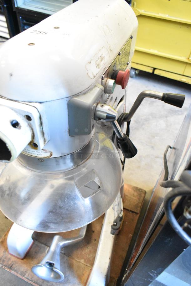 HL-B30M Metal 25 Quart Planetary Dough Mixer w/ Poly Bowl Guard and Dough Hook Attachment. 110 Volts, 1 Phase. Tested and Working! - Image 4 of 7