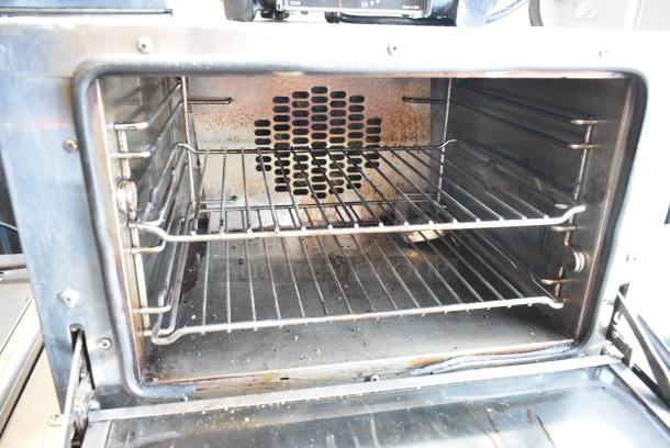 Wisco 620 Stainless Steel Commercial Countertop Convection Oven. 120 Volts, 1 Phase. Tested and Working! - Image 3 of 4