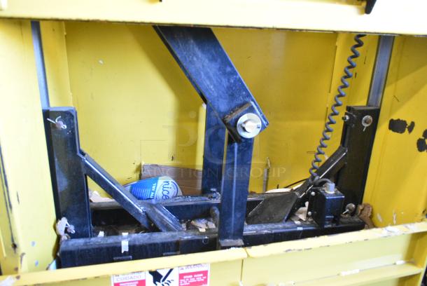 Harmony M42BC Metal Commercial Vertical Stockroom Baler. 208 Volts, 3 Phase. - Image 3 of 7