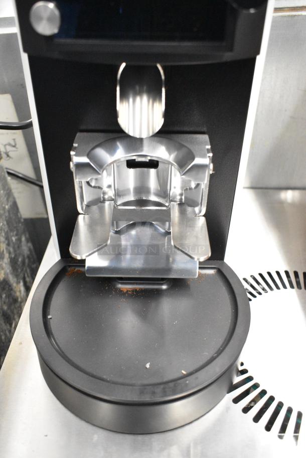 BRAND NEW SCRATCH AND DENT! Mahlkonig 10AE65WGBSW E65W GBS 2.6 lb. White Grind-by-Sync Espresso Grinder. 120 Volts, 1 Phase. Tested and Working! - Image 5 of 9