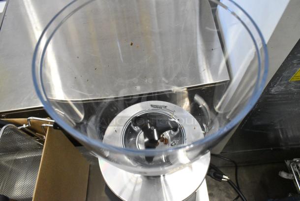 BRAND NEW SCRATCH AND DENT! Mahlkonig 10AE65WGBSB E65W GBS 2.6 lb. White Grind-by-Sync Espresso Grinder. 120 Volts, 1 Phase. Tested and Working! - Image 7 of 7