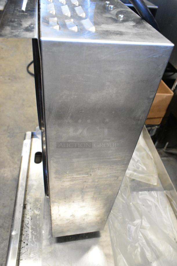 Vollrath Cayenne Stainless Steel Commercial Countertop Electric Powered 2 Burner Hot Plate Range. - Image 9 of 10