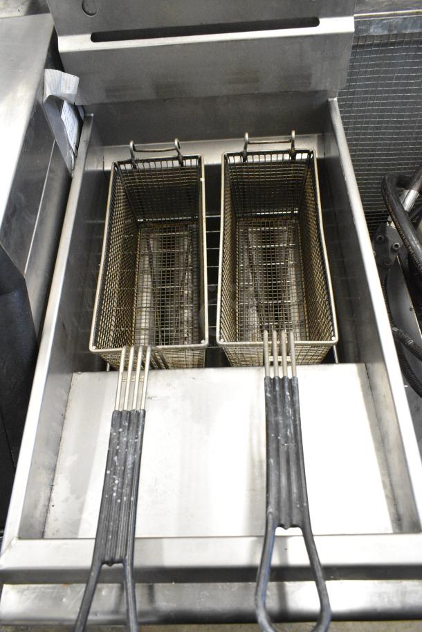 Pitco Frialator Stainless Steel Commercial Floor Style Natural Gas Powered Deep Fat Fryer w/ 2 Metal Fry Baskets. 122,000 BTU. - Image 2 of 7