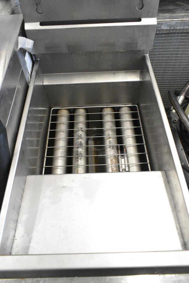 Pitco Frialator Stainless Steel Commercial Floor Style Natural Gas Powered Deep Fat Fryer w/ 2 Metal Fry Baskets. 122,000 BTU. - Image 3 of 7