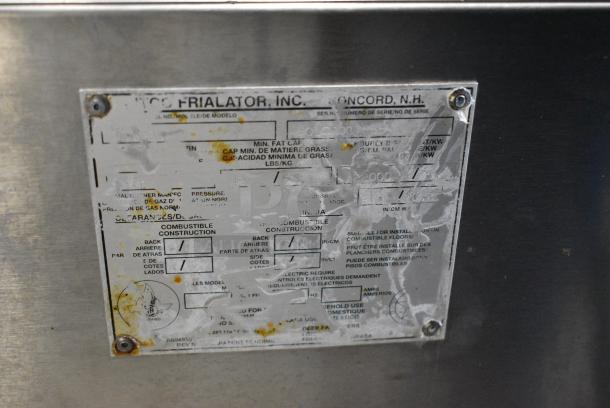 Pitco Frialator Stainless Steel Commercial Floor Style Natural Gas Powered Deep Fat Fryer w/ 2 Metal Fry Baskets. 122,000 BTU. - Image 7 of 7