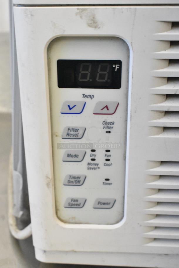 Friedrich CP05G10B Window Mount Air Conditioner. 115 Volts, 1 Phase. Cannot Test - Unit Trips Breaker - Image 3 of 5