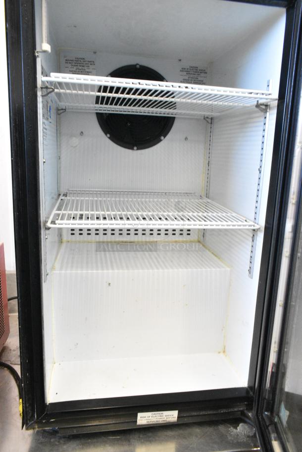 Imbera VR06 Metal Commercial Single Door Mini Cooler Merchandiser. 115 Volts, 1 Phase. Tested and Working! - Image 3 of 4