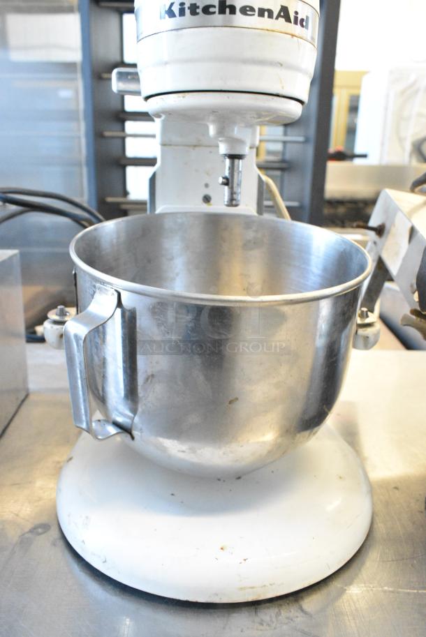 KitchenAid WY0585499 Metal Countertop Planetary Dough Mixer w/ Metal Mixing Bowl. 120 Volts, 1 Phase. Tested and Working! - Image 3 of 5