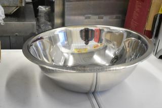 23 BRAND NEW SCRATCH AND DENT! Browne 574955 Stainless Steel Bowl. 23 Times Your Bid!