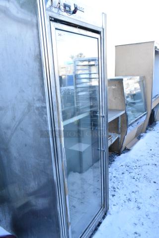 CustomCool GDF1R Metal Commercial Single Door Reach In Freezer Merchandiser. 115 Volts, 1 Phase.