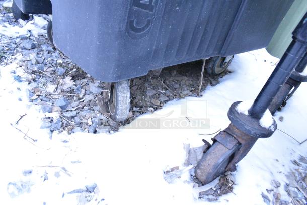 Cambro Black Poly Insulated Portable Ice Bin on Commercial Casters. - Image 3 of 3