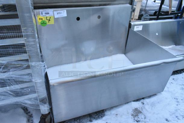 BRAND NEW SCRATCH AND DENT! Steelton 522US13624 Stainless Steel Commercial Single Bay SInk. No Legs. - Image 1 of 3