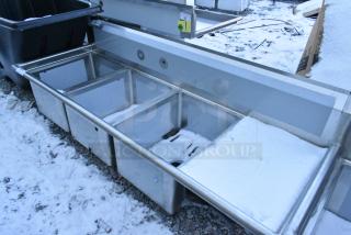 BRAND NEW SCRATCH AND DENT! Regency 600S3162018R 88" 16 Gauge Stainless Steel Three Compartment Commercial Sink with Galvanized Steel Legs and 2 Drainboards - 16" x 20" x 12" Bowls. No Legs.