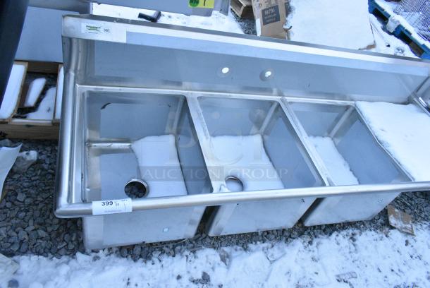 BRAND NEW SCRATCH AND DENT! Regency 600S3162018R 88" 16 Gauge Stainless Steel Three Compartment Commercial Sink with Galvanized Steel Legs and 2 Drainboards - 16" x 20" x 12" Bowls. No Legs. - Image 2 of 3