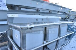 BRAND NEW SCRATCH AND DENT! Regency 600S3181818R Stainless Steel 3 Bay Sink w/ Right Side Drain Board. No Legs.