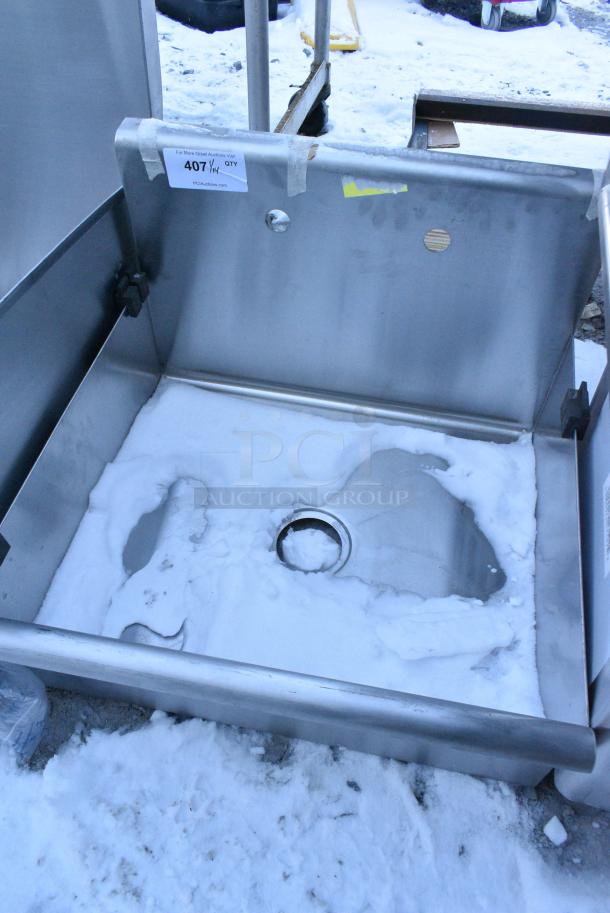 BRAND NEW SCRATCH AND DENT! Stainless Steel Single Bay Sink. No Legs. - Image 1 of 2