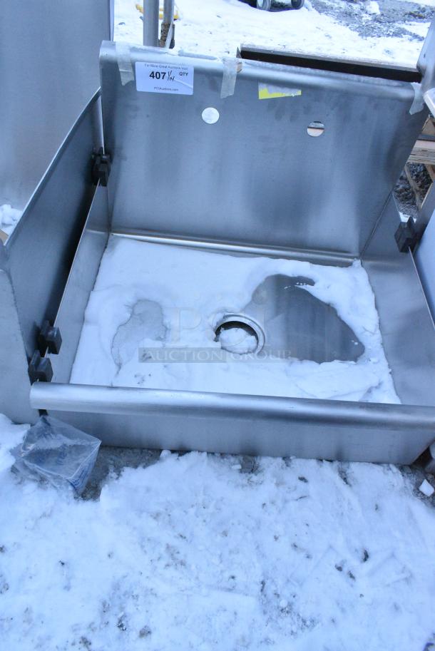 BRAND NEW SCRATCH AND DENT! Stainless Steel Single Bay Sink. No Legs. - Image 2 of 2