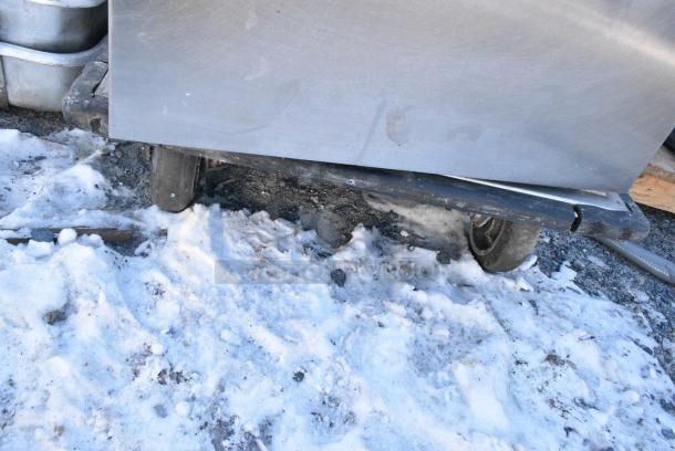 Alluserv Metal Commercial Enclosed Pan Transport Rack on Commercial Casters. - Image 4 of 4