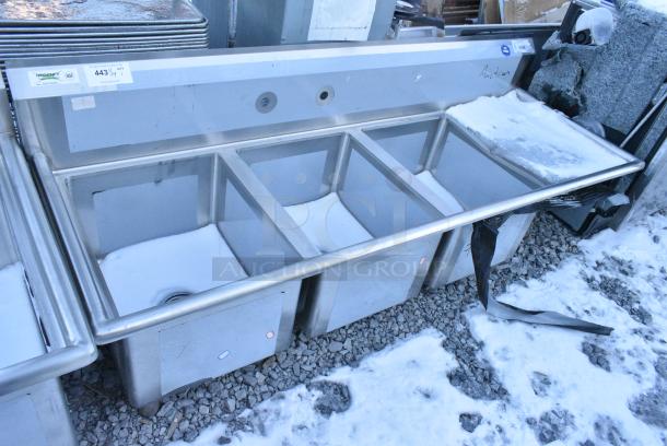BRAND NEW SCRATCH AND DENT! Regency 600S3162018R 88" 16 Gauge Stainless Steel Three Compartment Commercial Sink with Galvanized Steel Legs and 2 Drainboards - 16" x 20" x 12" Bowls. No Legs. - Image 1 of 3