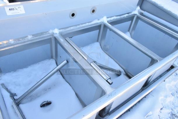 BRAND NEW SCRATCH AND DENT! Regency 600S31824 16 Gauge Stainless Steel Three Compartment Commercial Sink - 24" x 18" x 14" Bowls. No Legs. - Image 4 of 5
