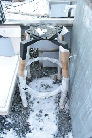 BRAND NEW SCRATCH AND DENT! Black Metal Bar Stool Frame
