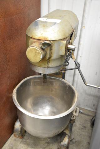 Hobart A200 Metal Commercial Countertop 20 Quart Planetary Dough Mixer w/ Mixing Bowl. 120 Volts, 1 Phase. Cannot Test - Bowl Lift Is Broken