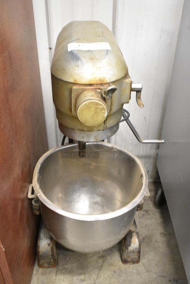Hobart A200 Metal Commercial Countertop 20 Quart Planetary Dough Mixer w/ Mixing Bowl. 120 Volts, 1 Phase. Cannot Test - Bowl Lift Is Broken - Image 2 of 6