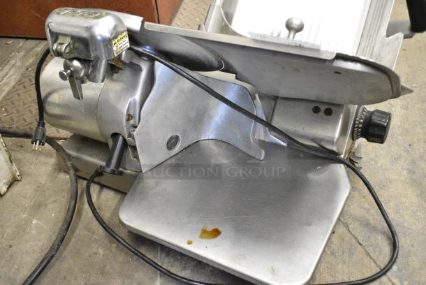 Globe Stainless Steel Commercial Countertop Meat Slicer w/ Blade Sharpener. 115 Volts, 1 Phase. Tested and Working! - Image 5 of 6