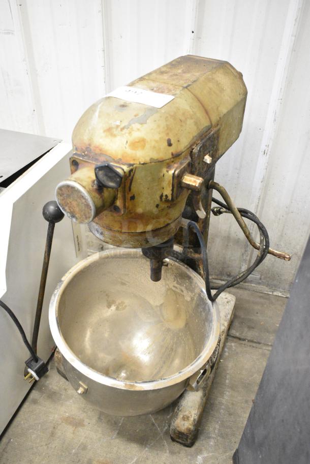 Hobart A200 Metal Commercial Countertop 20 Quart Planetary Dough Mixer w/ Mixing Bowl. 120 Volts, 1 Phase. Tested and Working! - Image 2 of 5