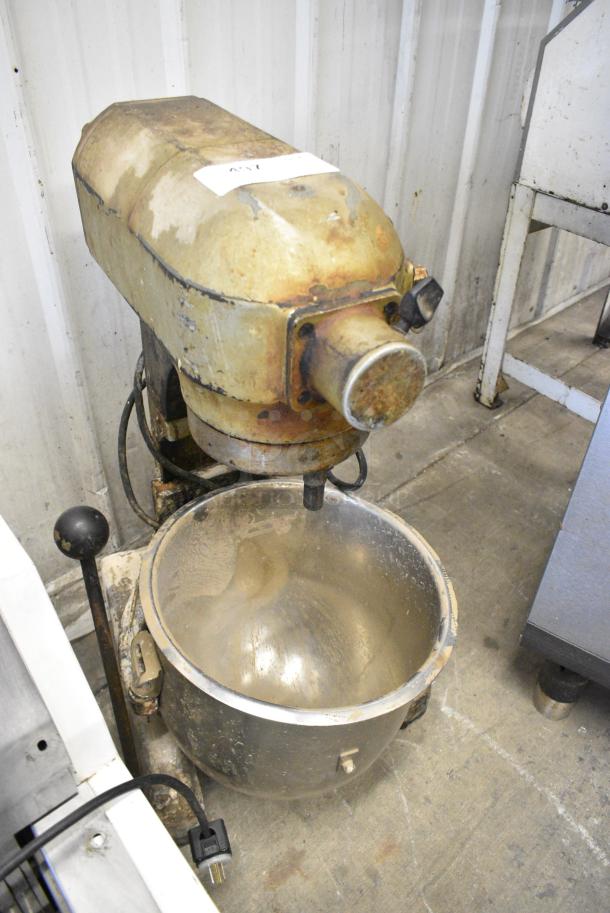 Hobart A200 Metal Commercial Countertop 20 Quart Planetary Dough Mixer w/ Mixing Bowl. 120 Volts, 1 Phase. Tested and Working! - Image 3 of 5