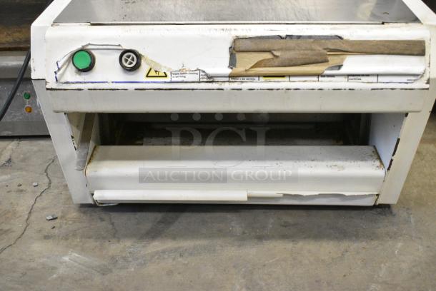 Oliver 732-N Metal Commercial Countertop Bread Loaf Slicer. 115 Volts, 1 Phase. Tested and Working! - Image 2 of 6