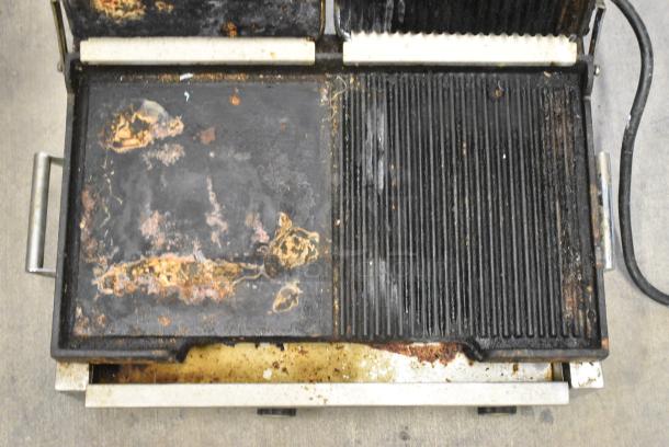 Waring WDG300 Stainless Steel Countertop Double Panini Press. 240 Votls, 1 Phase. - Image 6 of 7