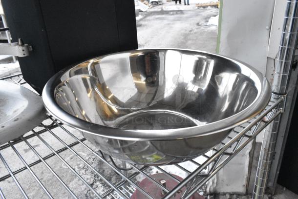 12 NEW Browne 574955 Metal Bowls. 12 Times Your Bid! - Image 1 of 4