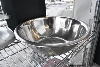 12 NEW Browne 574955 Metal Bowls. 12 Times Your Bid!