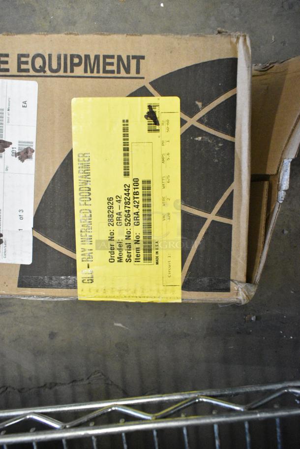BRAND NEW SCRATCH AND DENT! Hatco GRA-42 42" Glo-Ray Single Infrared Warmer with Toggle Control. 120 Volts, 1 Phase. - Image 2 of 2