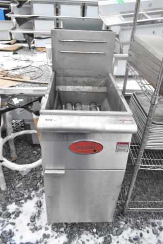 2022 Avantco FF300-N Stainless Steel Commercial Natural Gas Powered Deep Fat Fryer. 90,000 BTU.