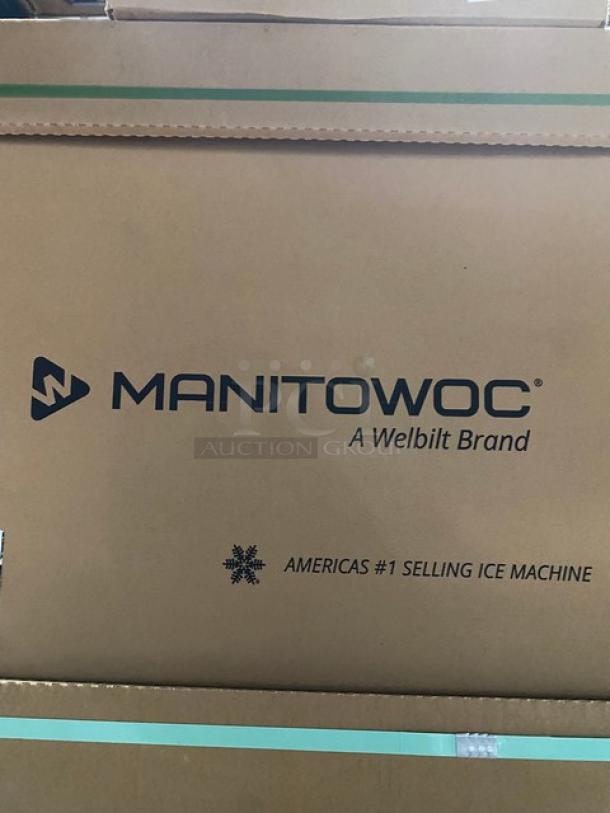 BRAND NEW! IN THE BOX! Manitowoc Indigo Series Commercial Stainless Steel Air-Cooled 797lb/24Hr Cubed Style Ice Making Machine Head! Model: IRT0900A-261 SN: 1121034556! With Manitowoc Water Filtration System! Model: AR-20000-P! With Manitowoc Commercial Stainless Steel 532lb Ice Bin! With Top-Hinged Front Open Lift Door! Model: D-570 SN: 1121011710! On Legs! All One Money! - Image 10 of 12