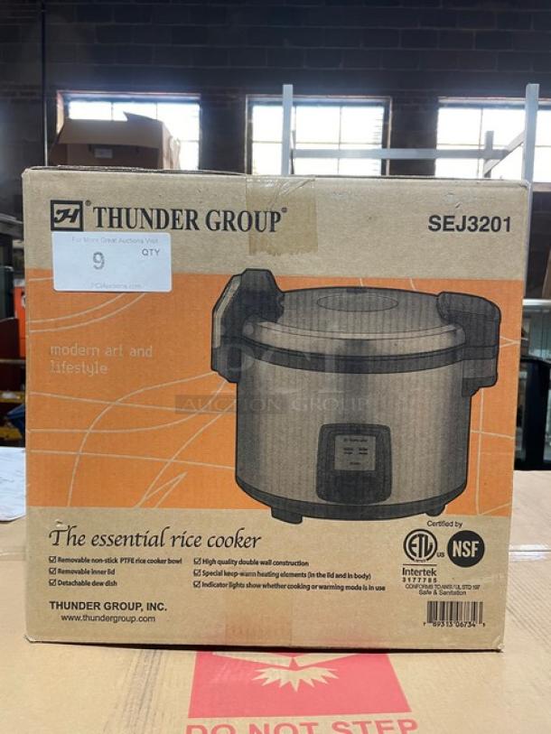 BRAND NEW! IN THE BOX! Thunder Group Commercial Stainless Steel Electric Powered Countertop 30-Cup Rice Cooker/Warmer! With Hinged Lid & Digital Controls! Model: SEJ3201 SN: 2208AME0776! 120V 1 Phase! - Image 2 of 12