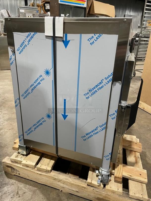 BRAND NEW! IN THE BOX! Alto-Shaam! 2023!  Halo Heat Series Commercial Stainless Steel 6 Pan Low Temp Hot Food Holding Cabinet! EcoSmart Certified! With Adjustable Thermostat! With Chrome Plated Wired Racks! Model: 500-S SN: 3382413-1! 120V 1 Phase! On Casters! - Image 7 of 13