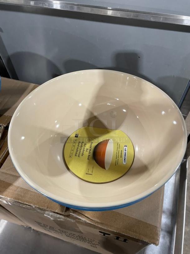 BRAND NEW! IN THE BOX! Le Creuset Commercial Stoneware Marseille Blue 3.1 Qt. Round Multi-Bowls! 4 Per Case! 2X Your Bid! - Image 4 of 8