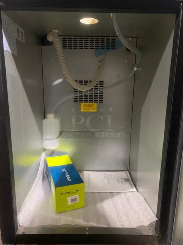 NEW! SCRATCH-N-DENT! Asber Commercial Black Vinyl Refrigerated Single Door Direct Draw Kegerator! With New In The Box Single Tap Tower! With Lock & Keys! Model: ADDC23 SN: 8101848507! 115V 1 Phase! On Casters! - Image 6 of 12