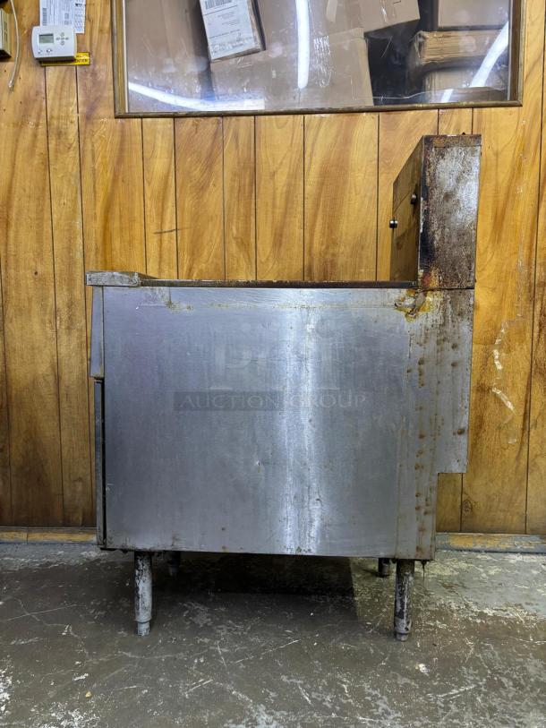 PITCO Gas Fryer, Floor Model, Natural Gas, New Scratch And Dent - Image 2 of 3