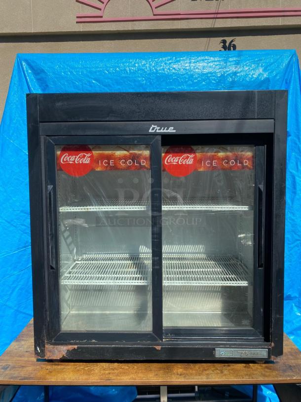 True GDM-09-SQ-HC-LD 36" Coca-Cola Countertop Refrigerator w/ Front Access - Sliding Doors, Black, 115v - Image 1 of 5
