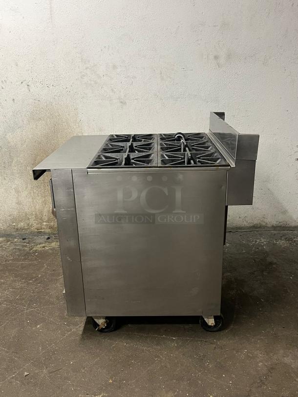 Southbend  36" 6 Burner Natural Gas Restaurant Range w/ Standard Oven - Image 3 of 5
