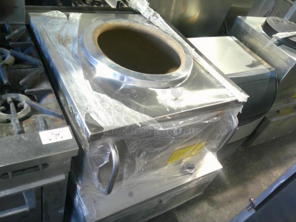 BRAND NEW NEVER USED Puri Tandoor Indian Clay Oven - Natural Gas, Comes With All Utensils & Tools NEW - Image 6 of 7